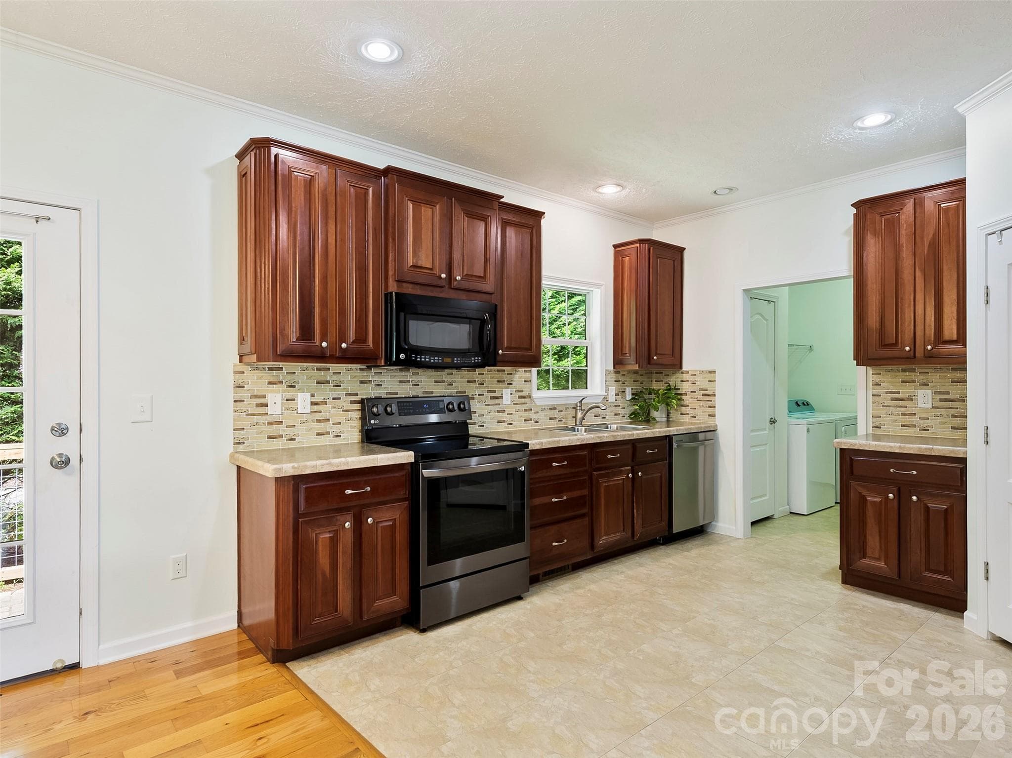 Single Family Residence at 9 Farthings Drive, Arden, photo 12 of 25