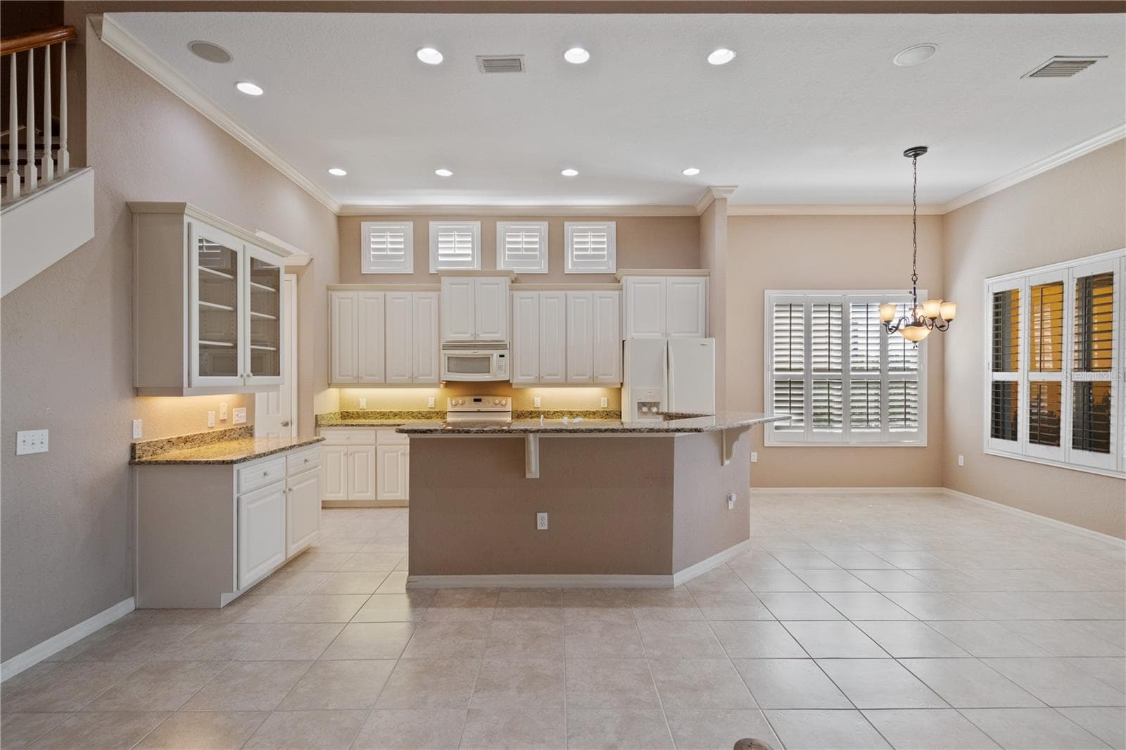 Single Family Residence at 2464 LAUREL GLEN DR, LAKELAND, photo 15 of 59