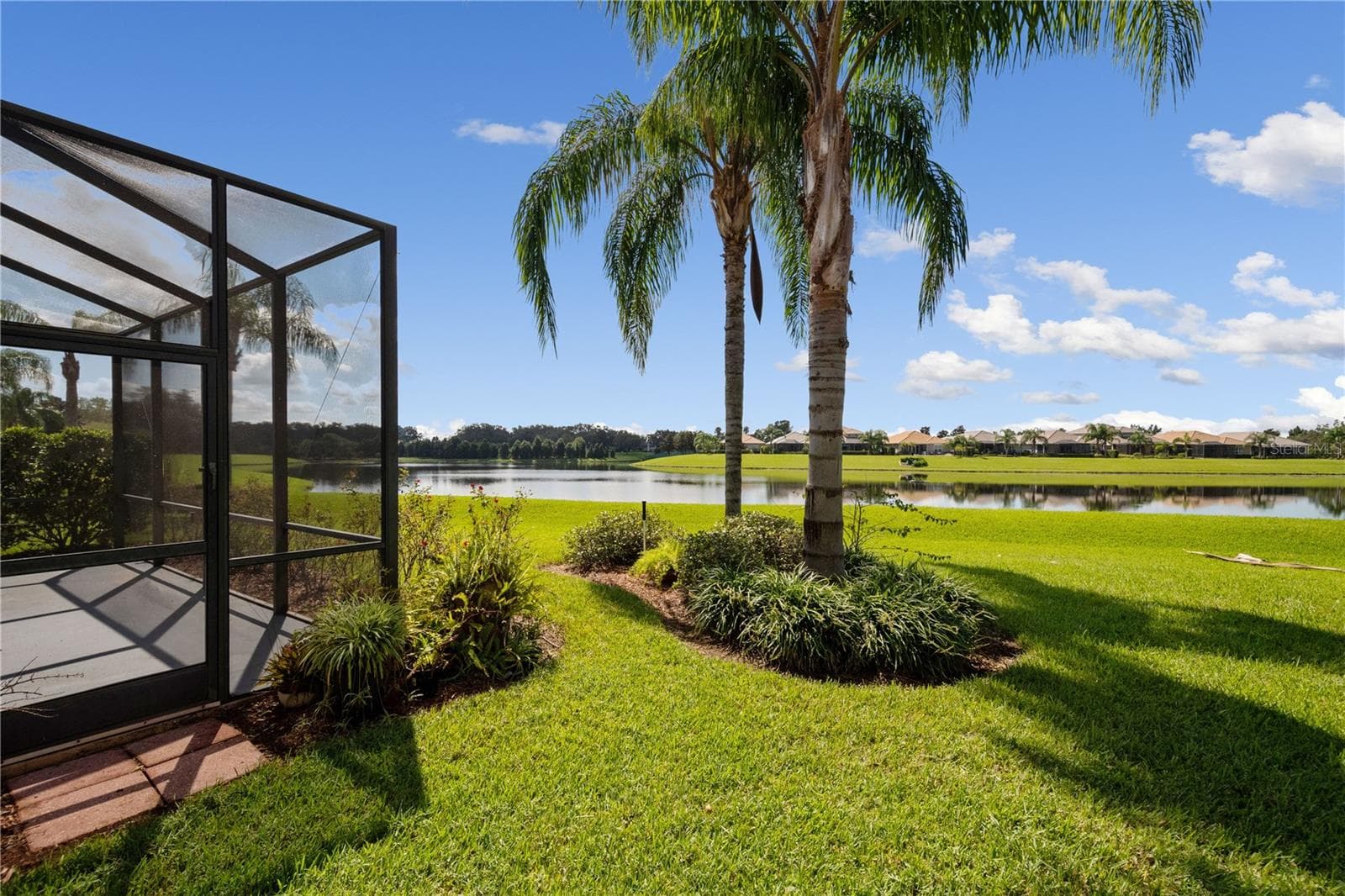 Trees and shrubs over 10' high are maintained by the property owner. - 2464 LAUREL GLEN DR, LAKELAND