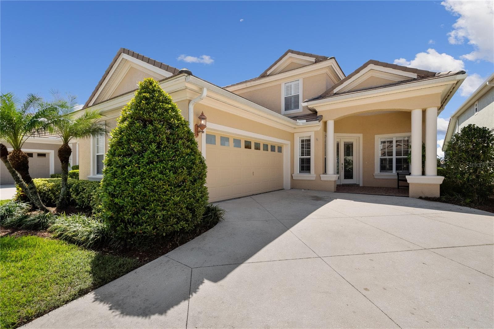 Make an appointment today to check out this beauty for yourself. - 2464 LAUREL GLEN DR, LAKELAND