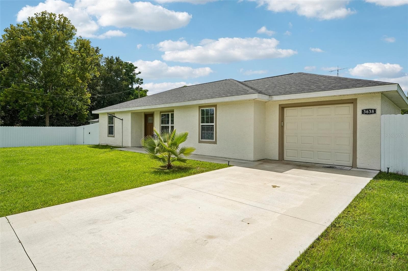 Single Family Residence at 3638 SE 137TH ST, SUMMERFIELD, photo 3 of 24