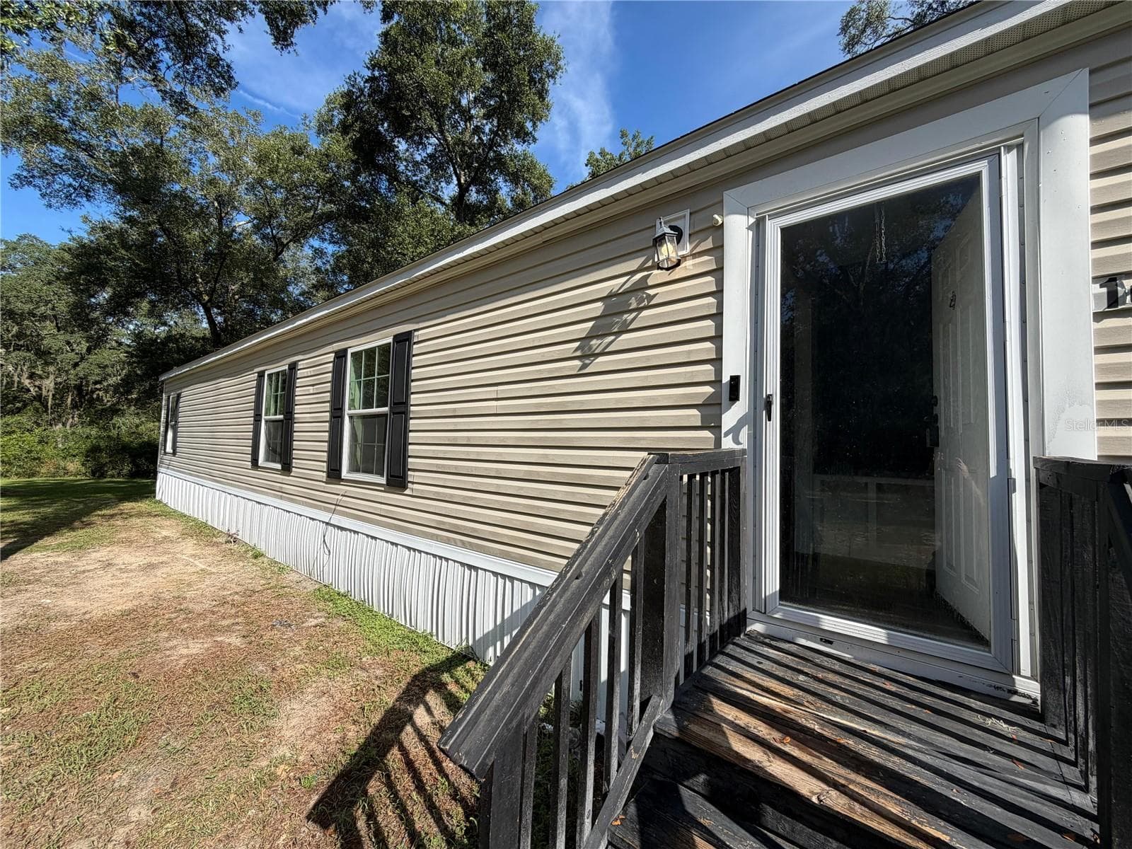 Manufactured Home at 10685 SW 156TH PL, DUNNELLON, photo 5 of 39