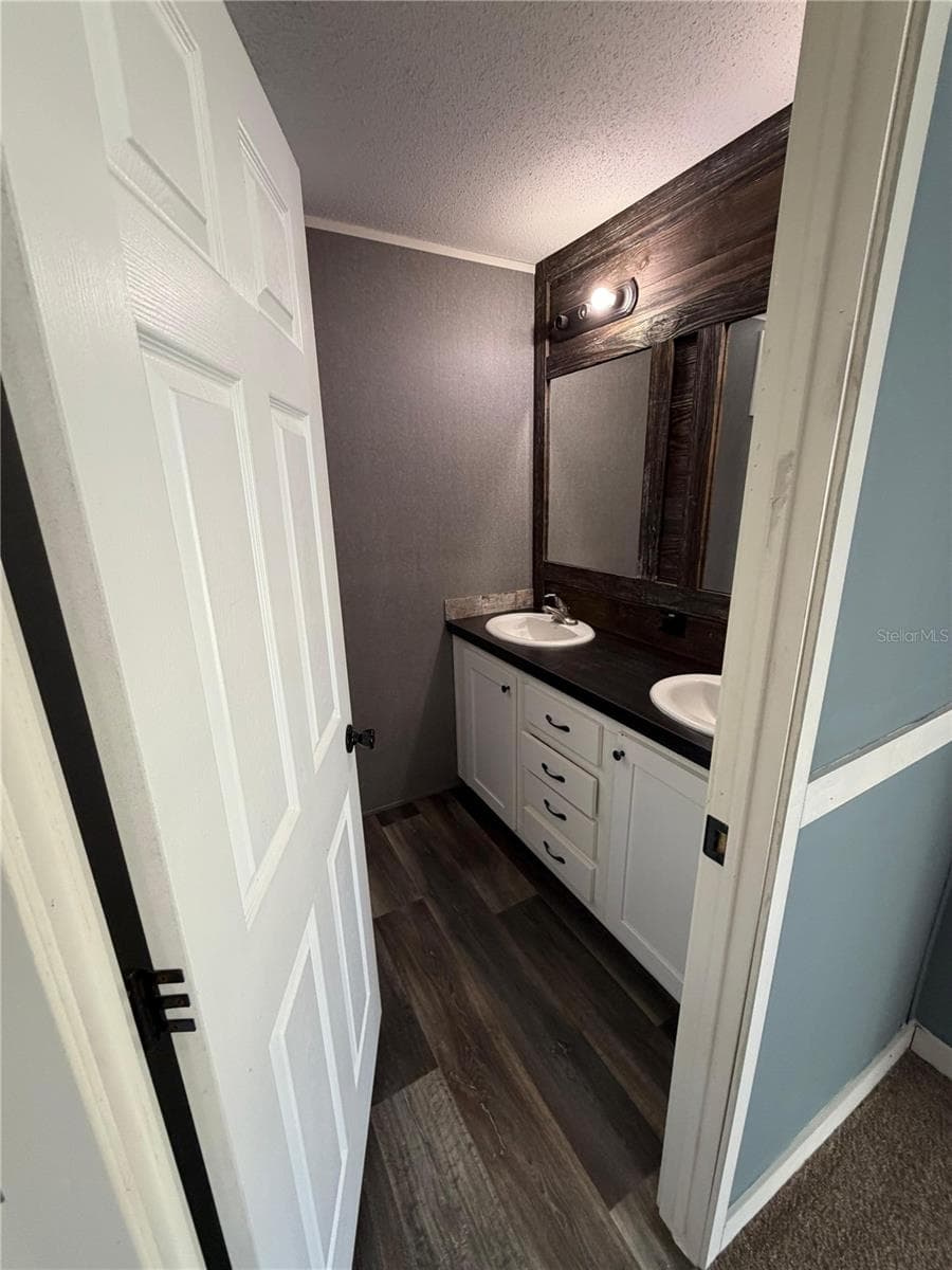 Manufactured Home at 10685 SW 156TH PL, DUNNELLON, photo 16 of 39