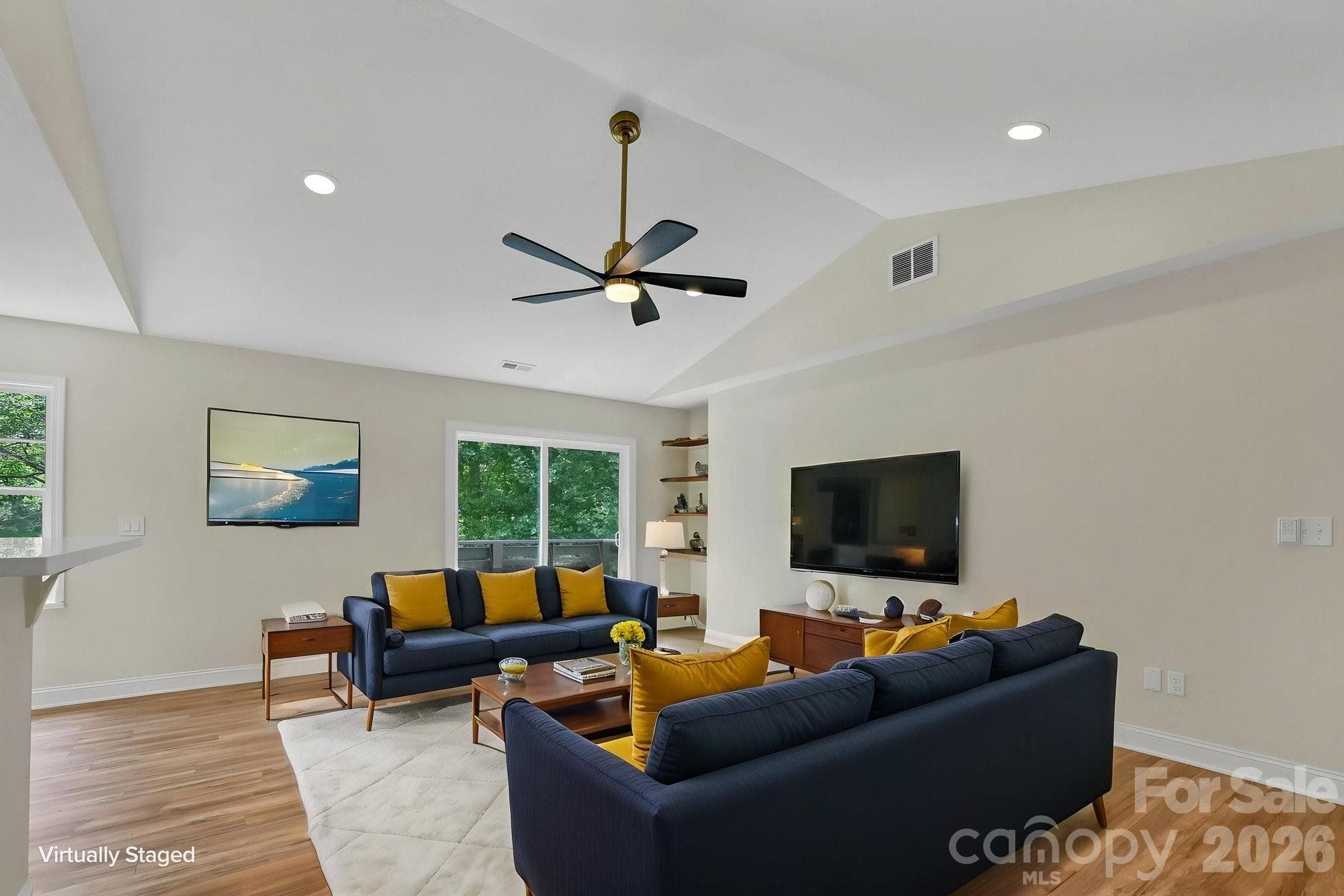 Single Family Residence at 157 Scarlett Ridge Drive, Marshall, photo 6 of 48