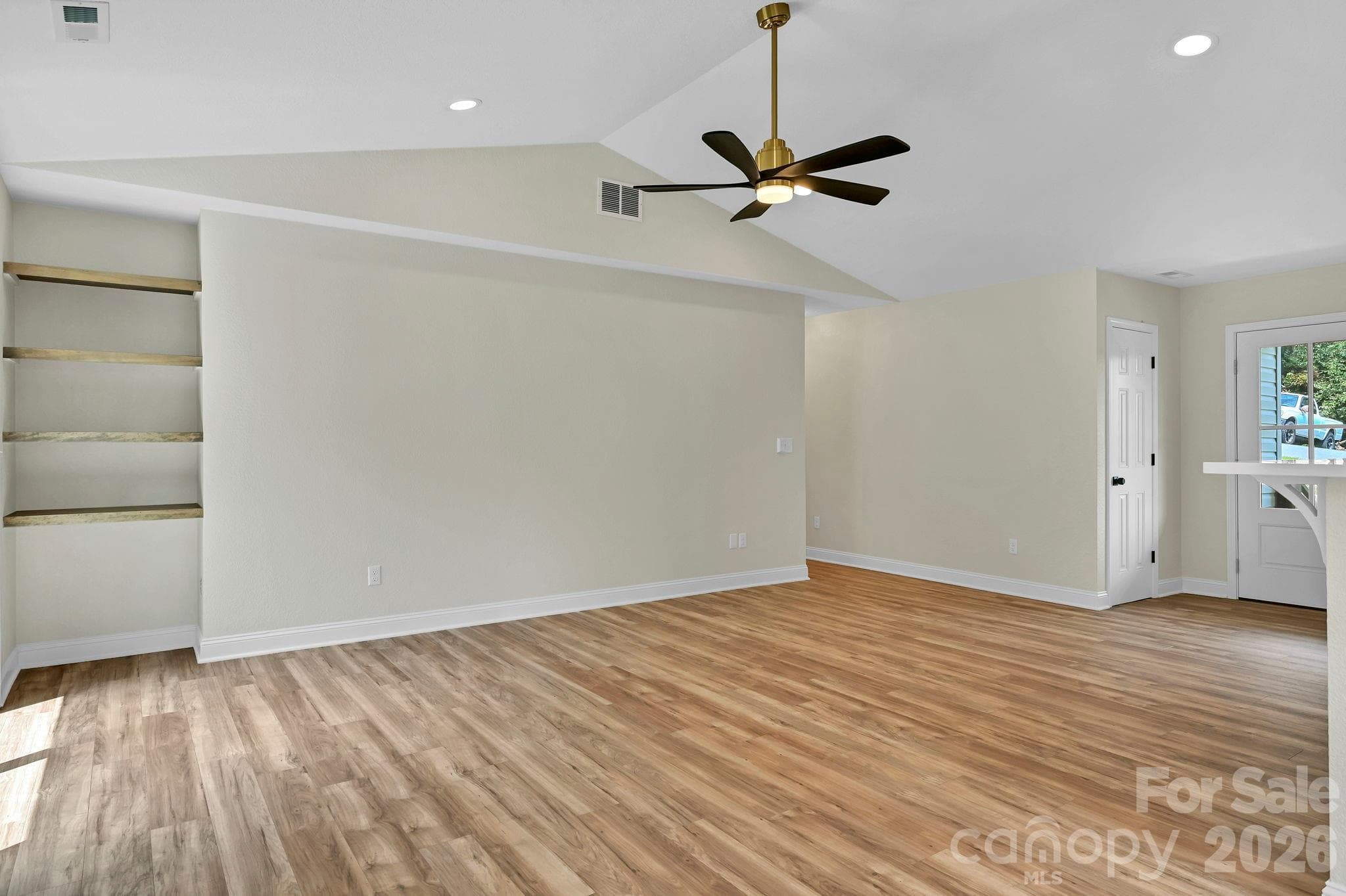 Single Family Residence at 157 Scarlett Ridge Drive, Marshall, photo 8 of 48