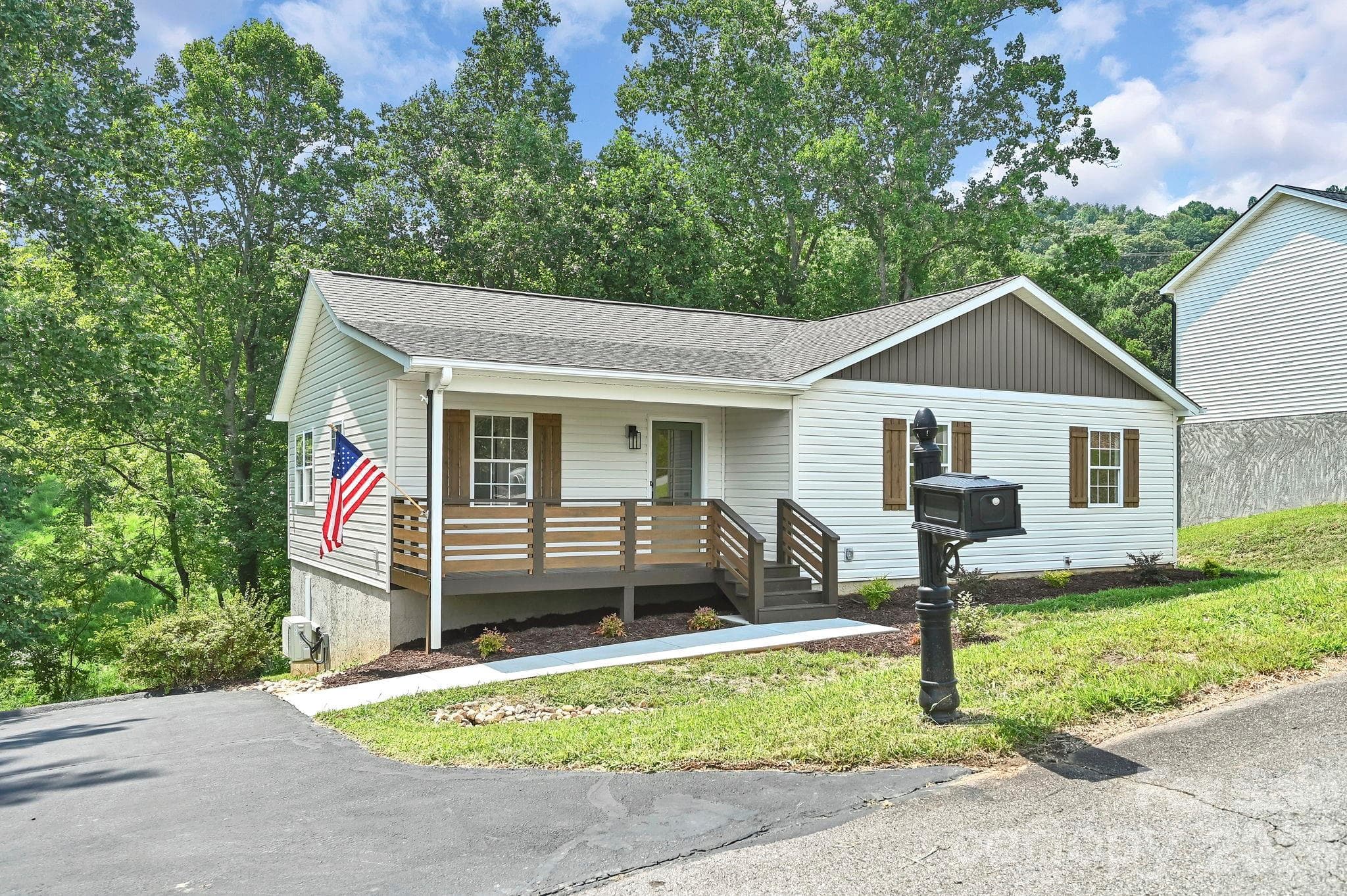 Single Family Residence at 157 Scarlett Ridge Drive, Marshall, photo 46 of 48