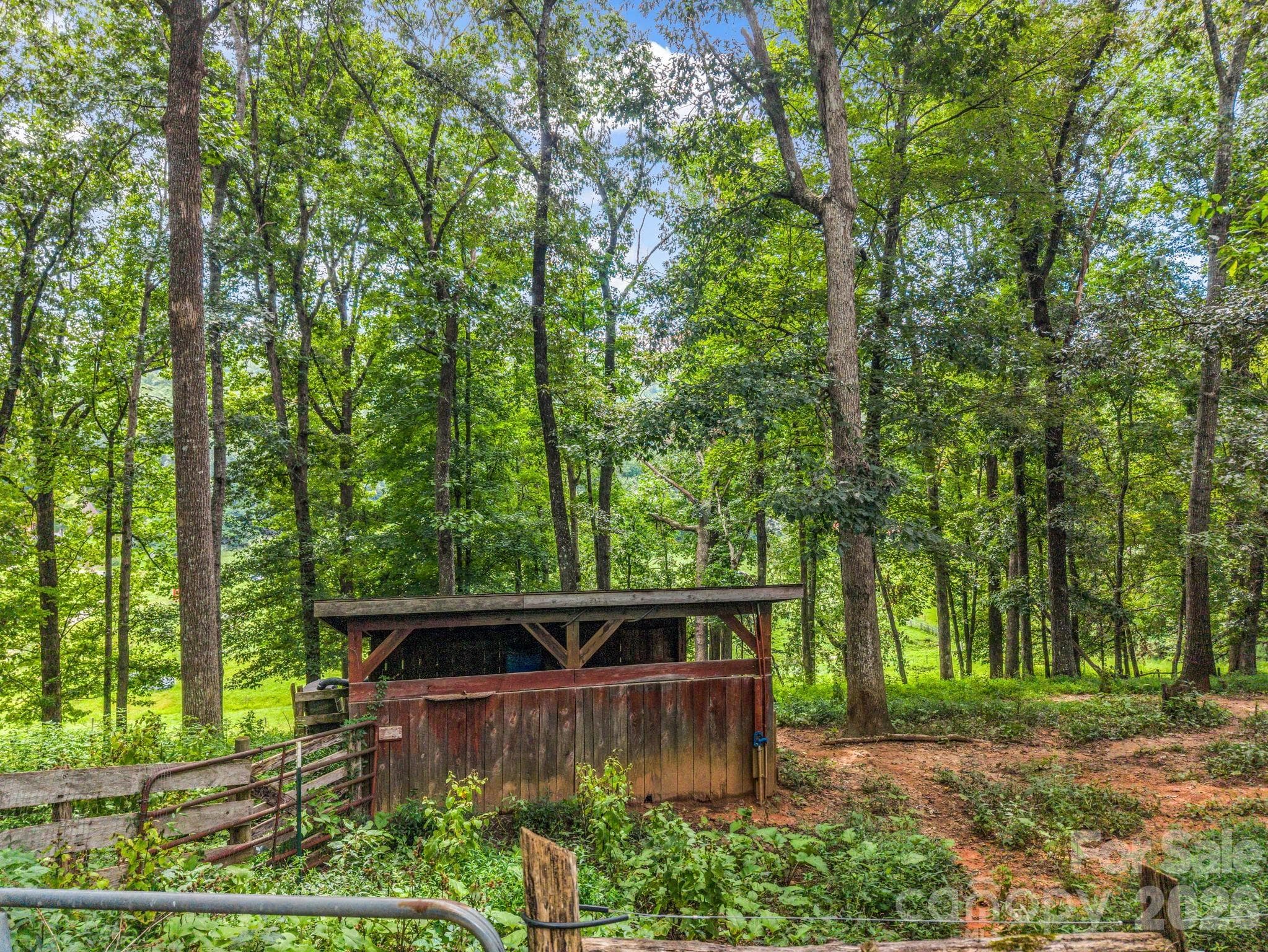 Livestock shelter - 136 Limousine Lane, Pisgah Forest