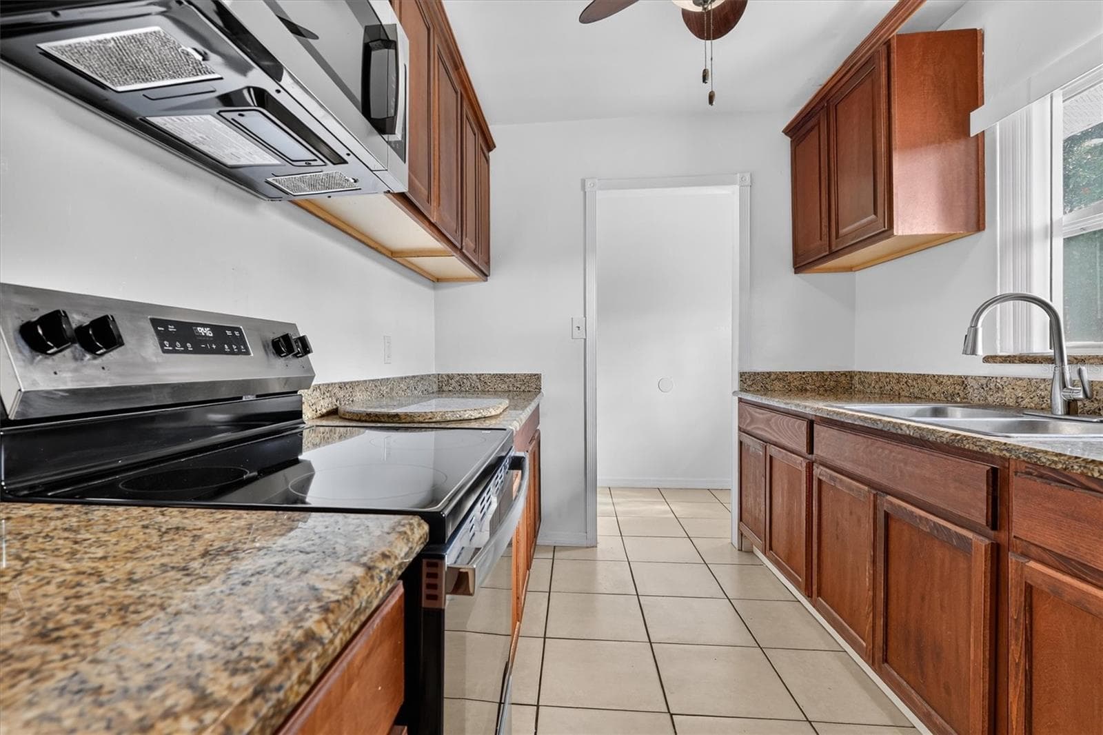 All new stainless steel appliances - 208 PALMYRA DR, ORLANDO