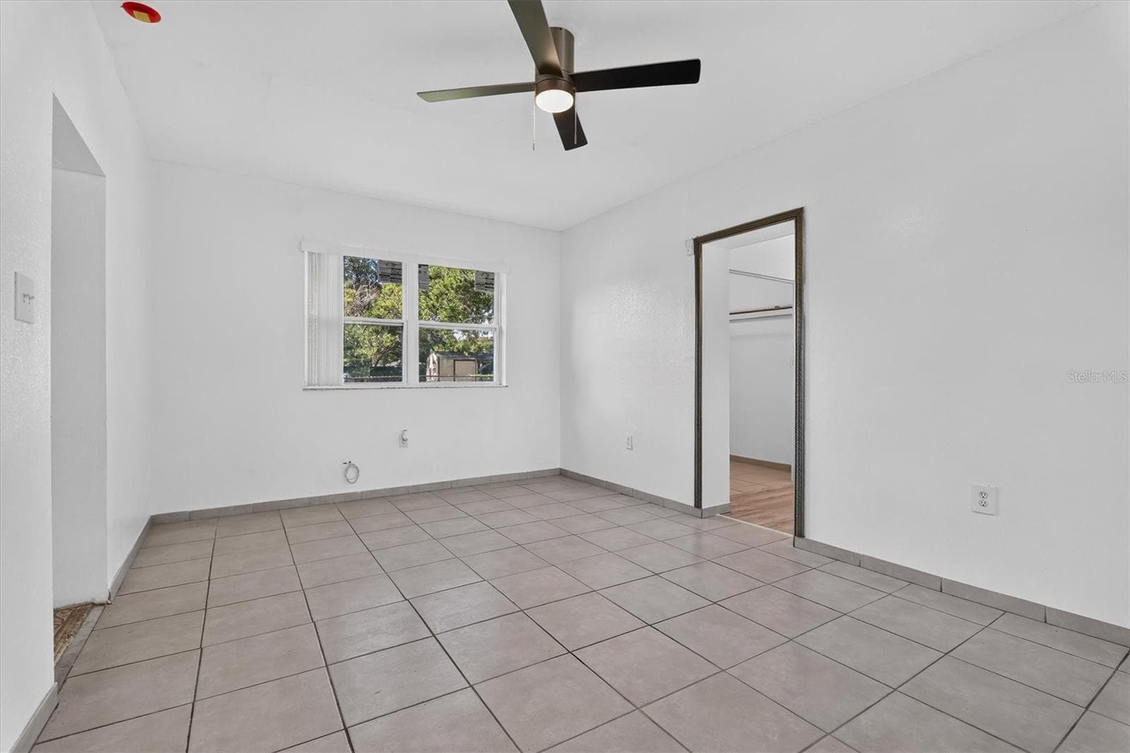 Primary bedroom - 208 PALMYRA DR, ORLANDO