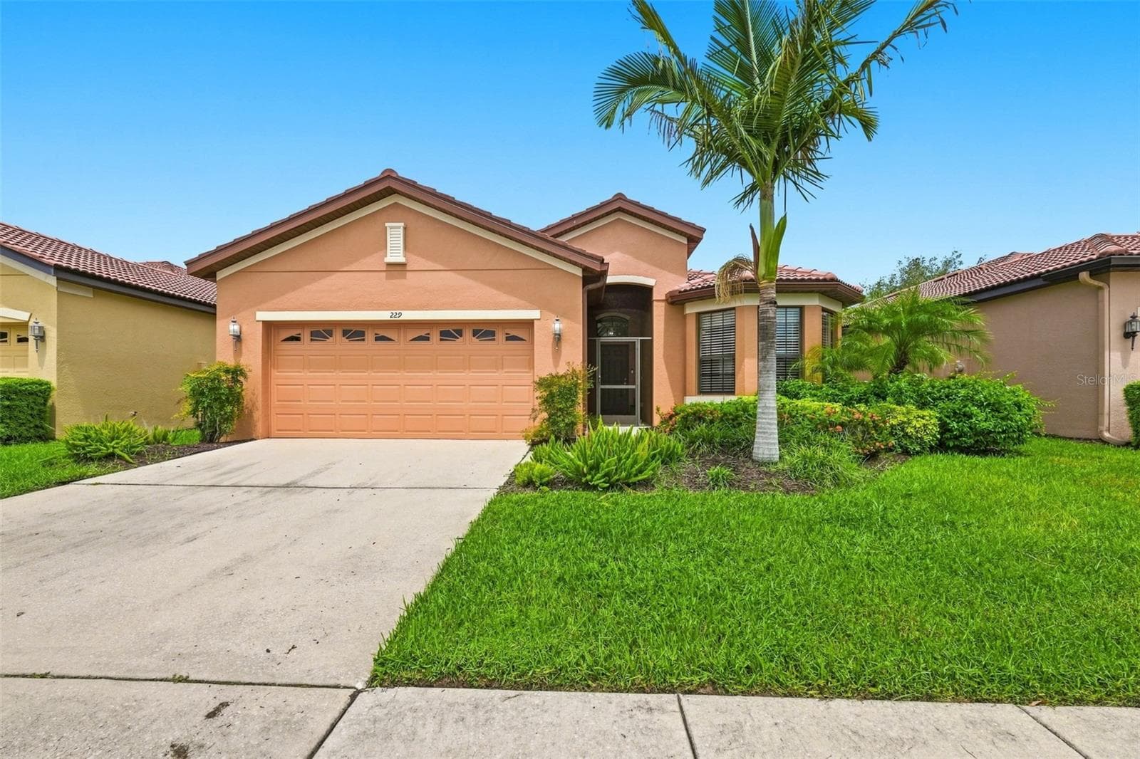229 SILVER FALLS DR