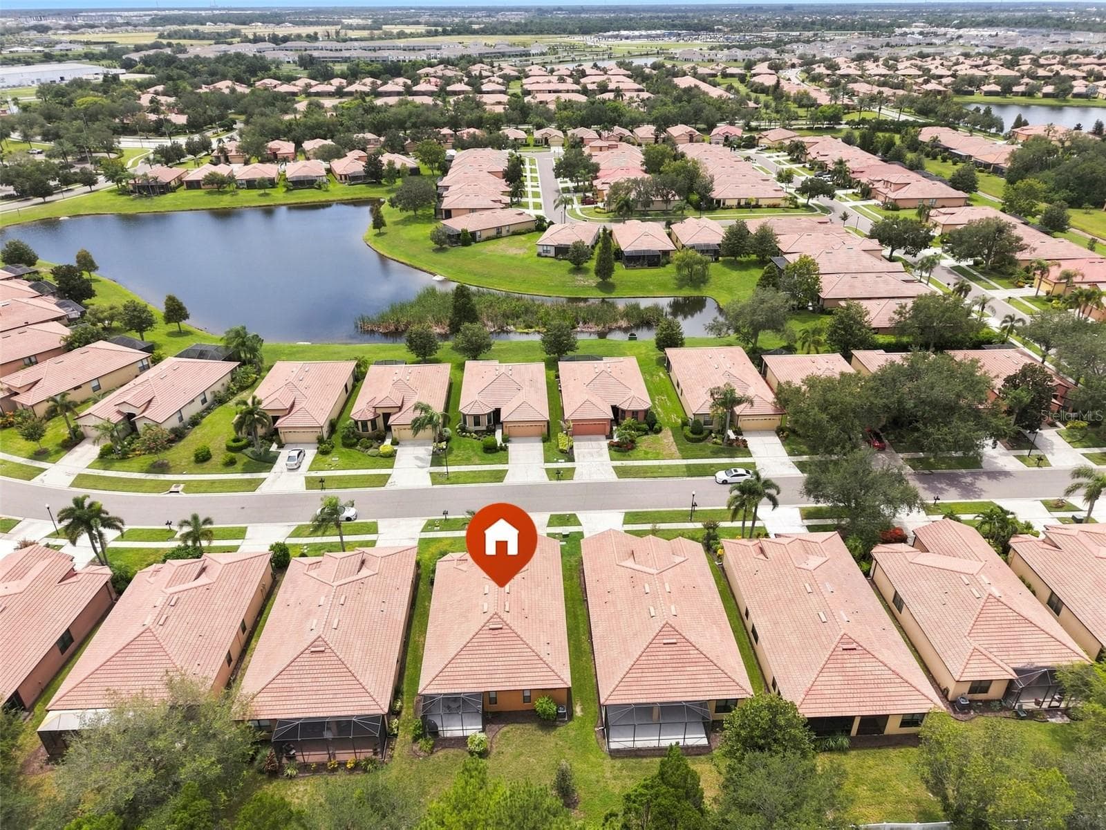 Single Family Residence at 229 SILVER FALLS DR, APOLLO BEACH, photo 4 of 77