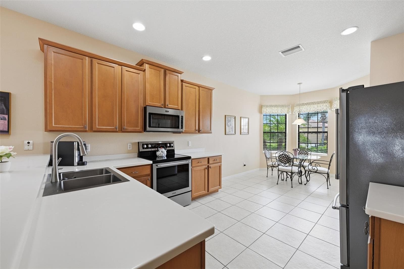 Single Family Residence at 229 SILVER FALLS DR, APOLLO BEACH, photo 10 of 77