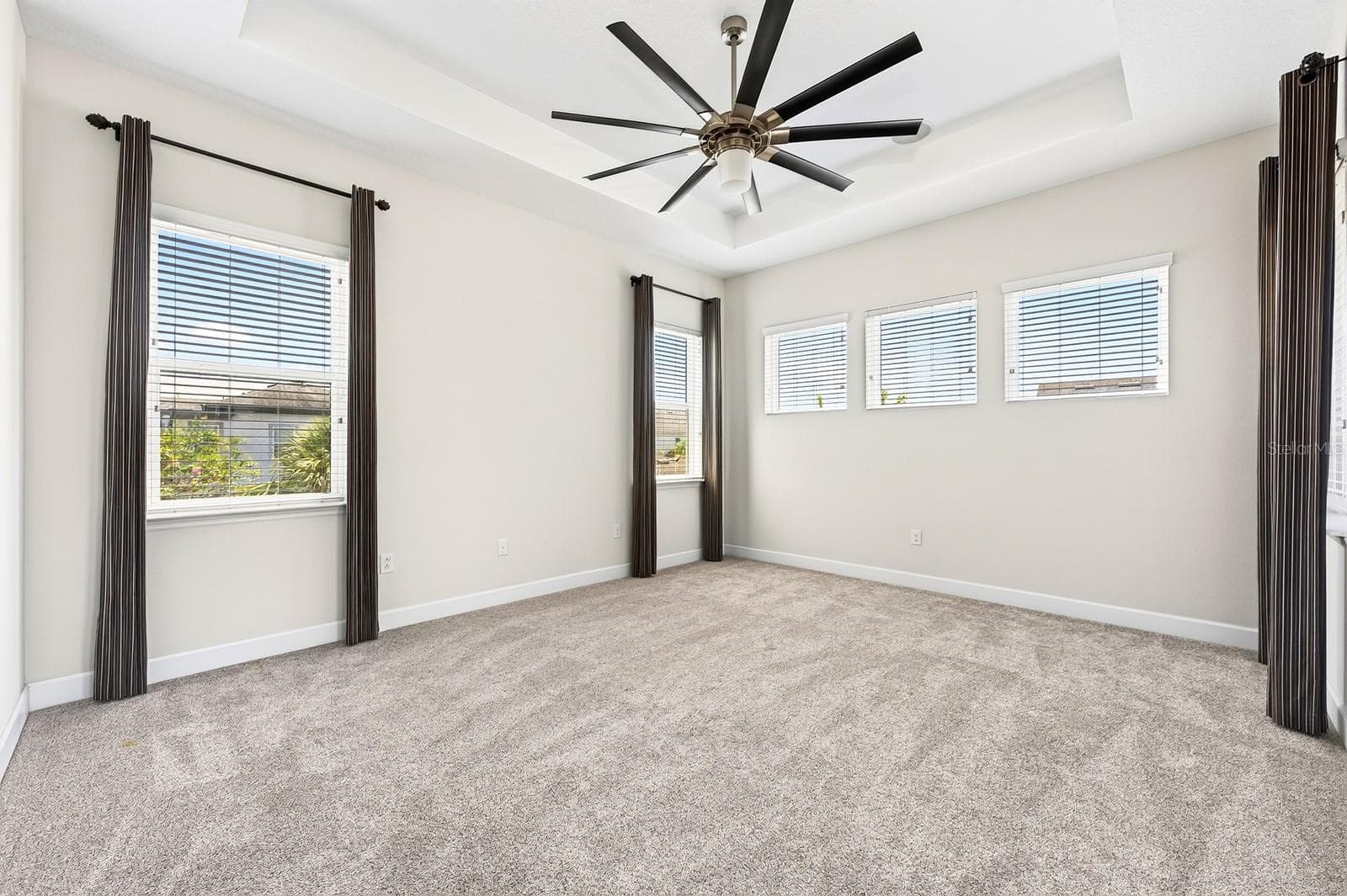 Primary Suite. - 8130 LAUREATE BLVD, ORLANDO