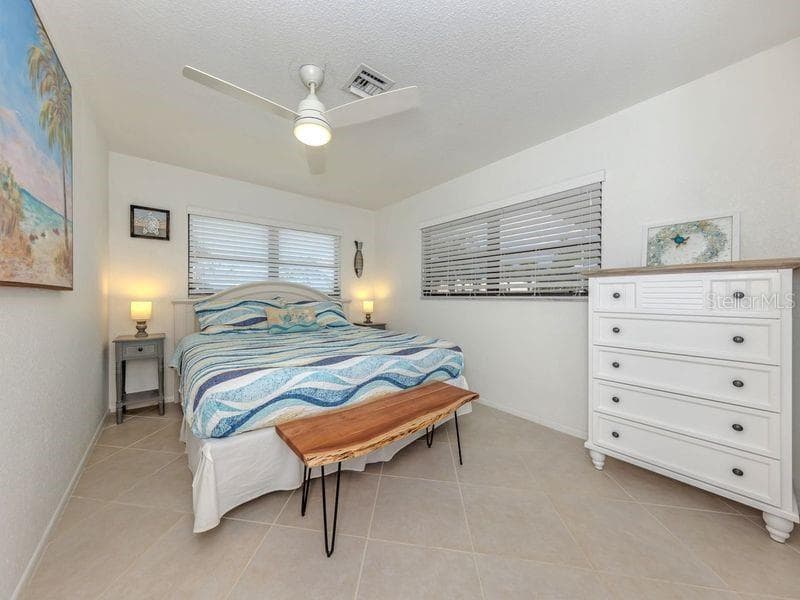 Single Family Residence at 918 GIBBS RD, VENICE, photo 26 of 48