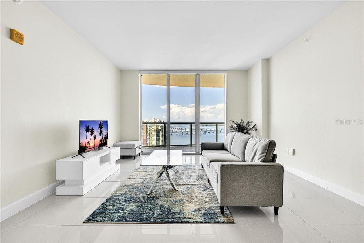 Condominium at 3000 OASIS GRAND BLVD #2802, FORT MYERS, photo 6 of 50