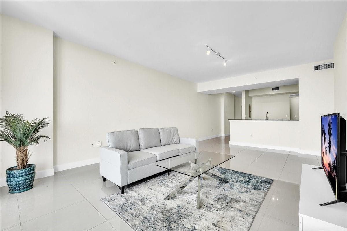 Condominium at 3000 OASIS GRAND BLVD #2802, FORT MYERS, photo 10 of 50