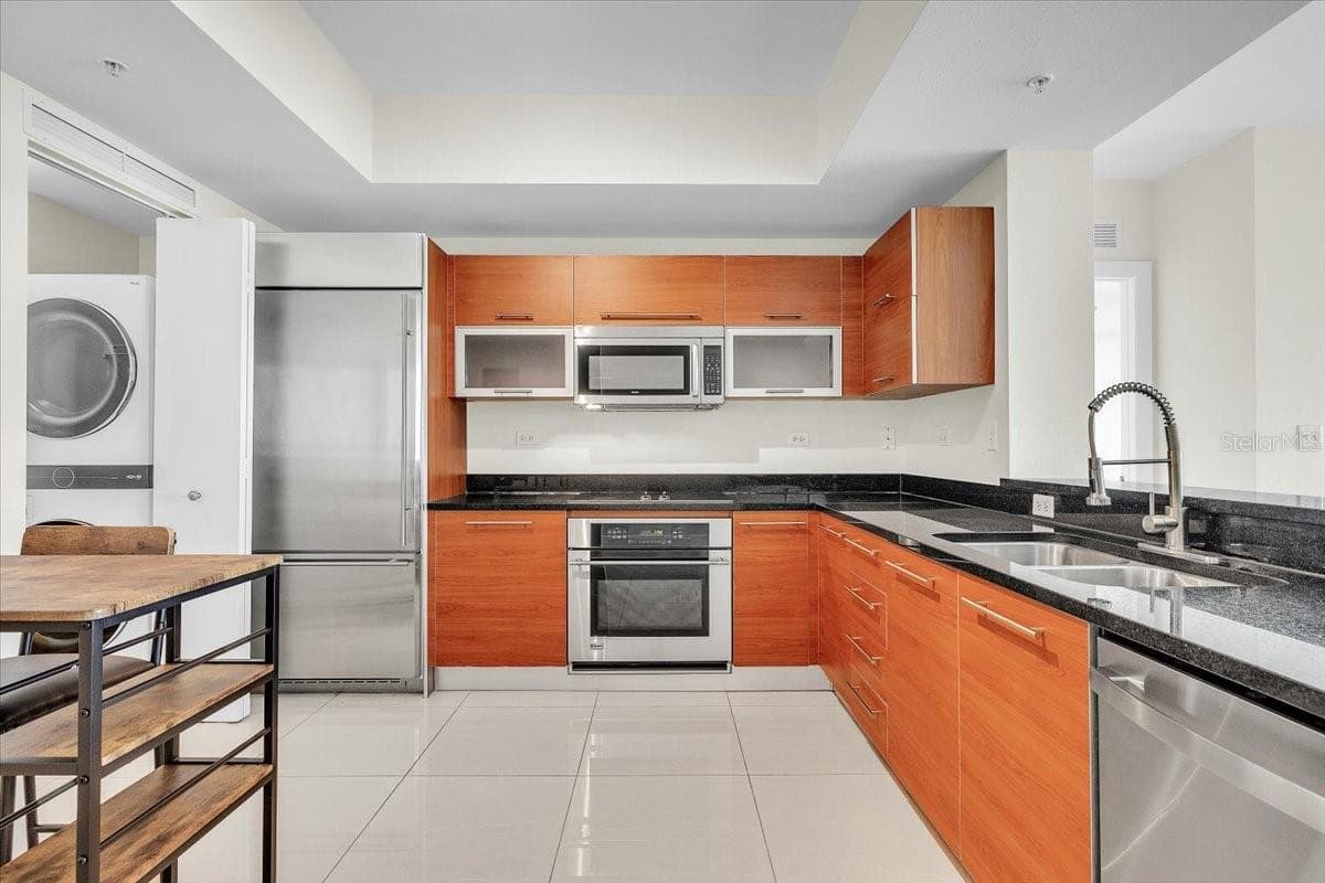 Condominium at 3000 OASIS GRAND BLVD #2802, FORT MYERS, photo 14 of 50