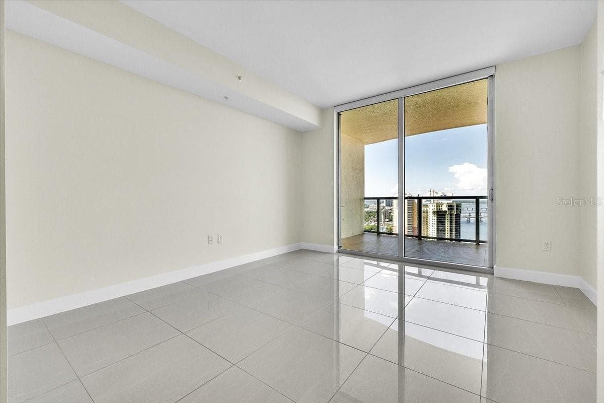 Condominium at 3000 OASIS GRAND BLVD #2802, FORT MYERS, photo 18 of 50