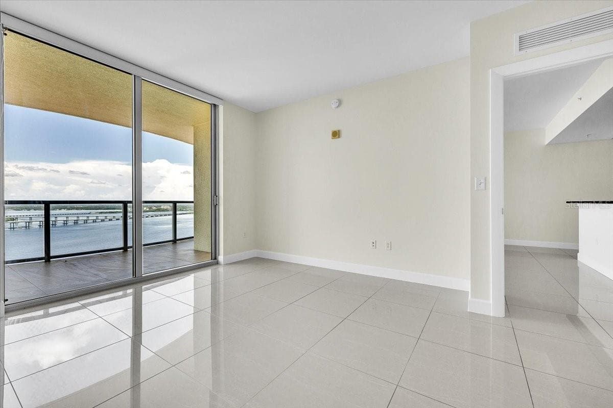 Condominium at 3000 OASIS GRAND BLVD #2802, FORT MYERS, photo 19 of 50