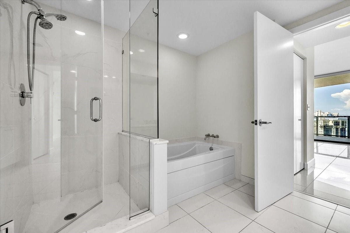 Condominium at 3000 OASIS GRAND BLVD #2802, FORT MYERS, photo 24 of 50