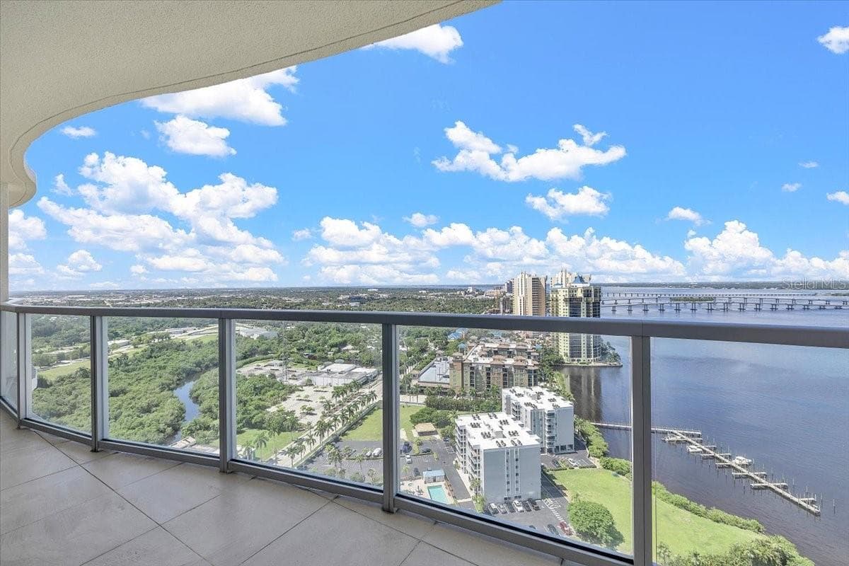 Condominium at 3000 OASIS GRAND BLVD #2802, FORT MYERS, photo 31 of 50