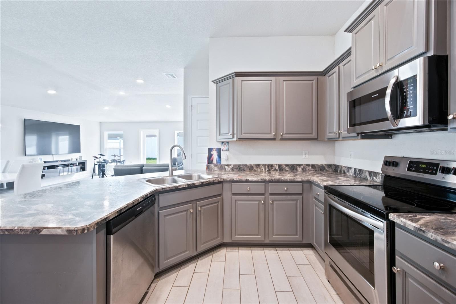 Single Family Residence at 4427 NW 2ND CT, OCALA, photo 10 of 33