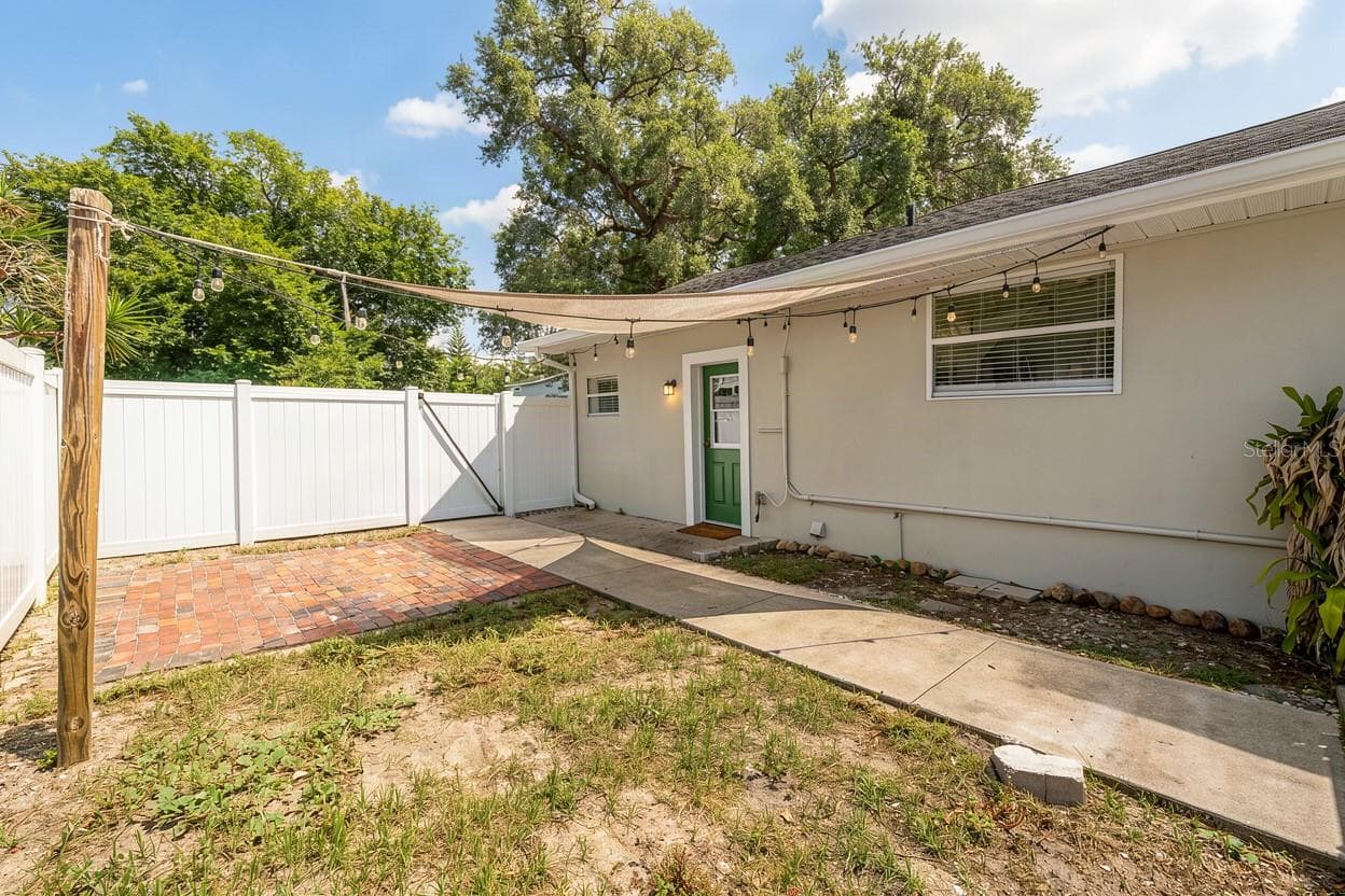 Single Family Residence at 3913 N LYNN AVE, TAMPA, photo 27 of 33