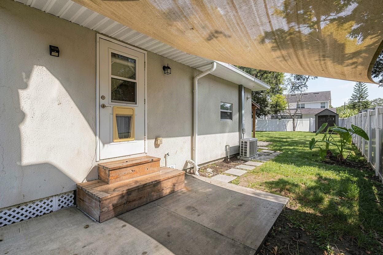 Single Family Residence at 3913 N LYNN AVE, TAMPA, photo 31 of 33