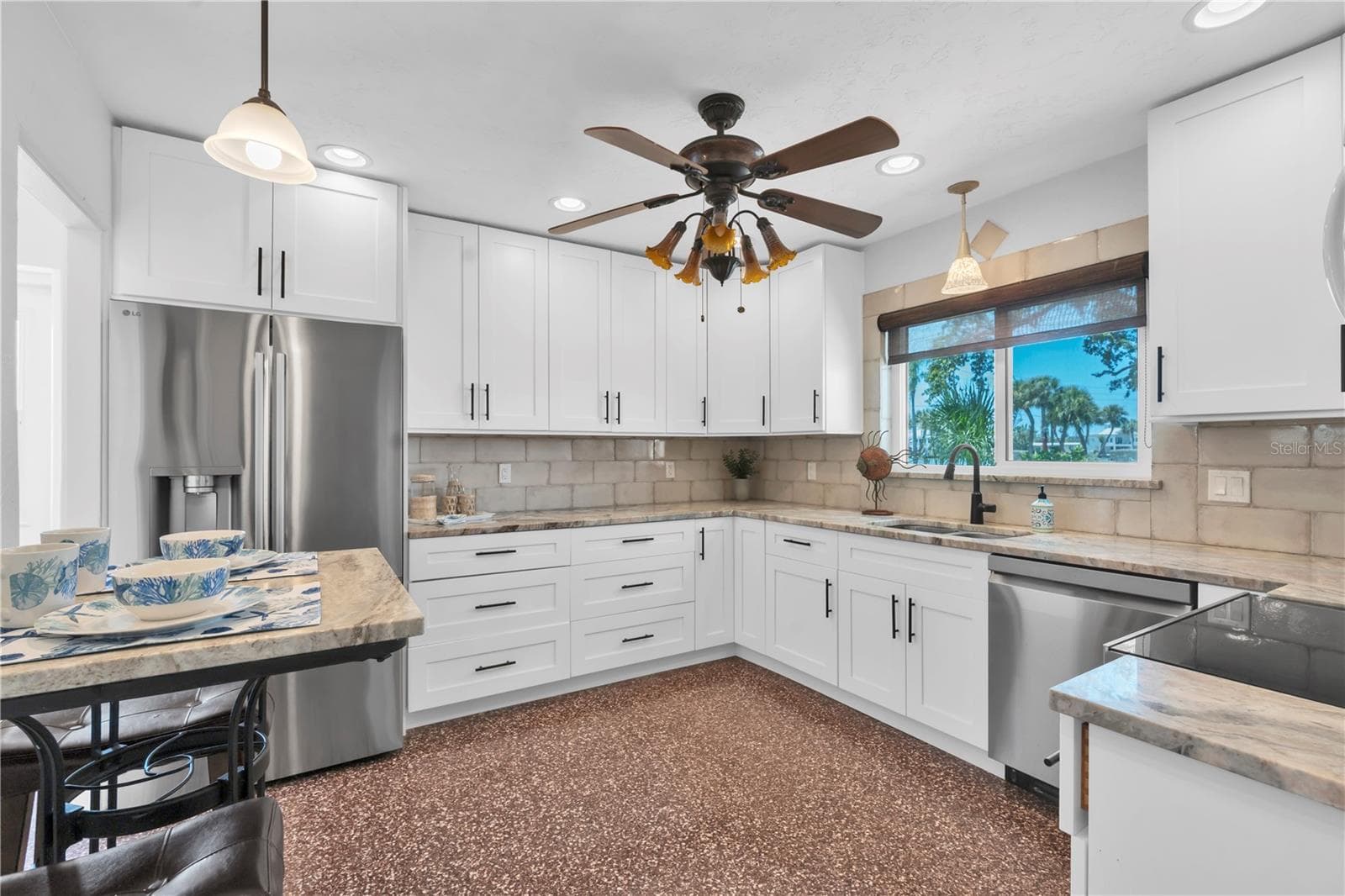 Single Family Residence at 16102 4TH ST E, REDINGTON BEACH, photo 7 of 51