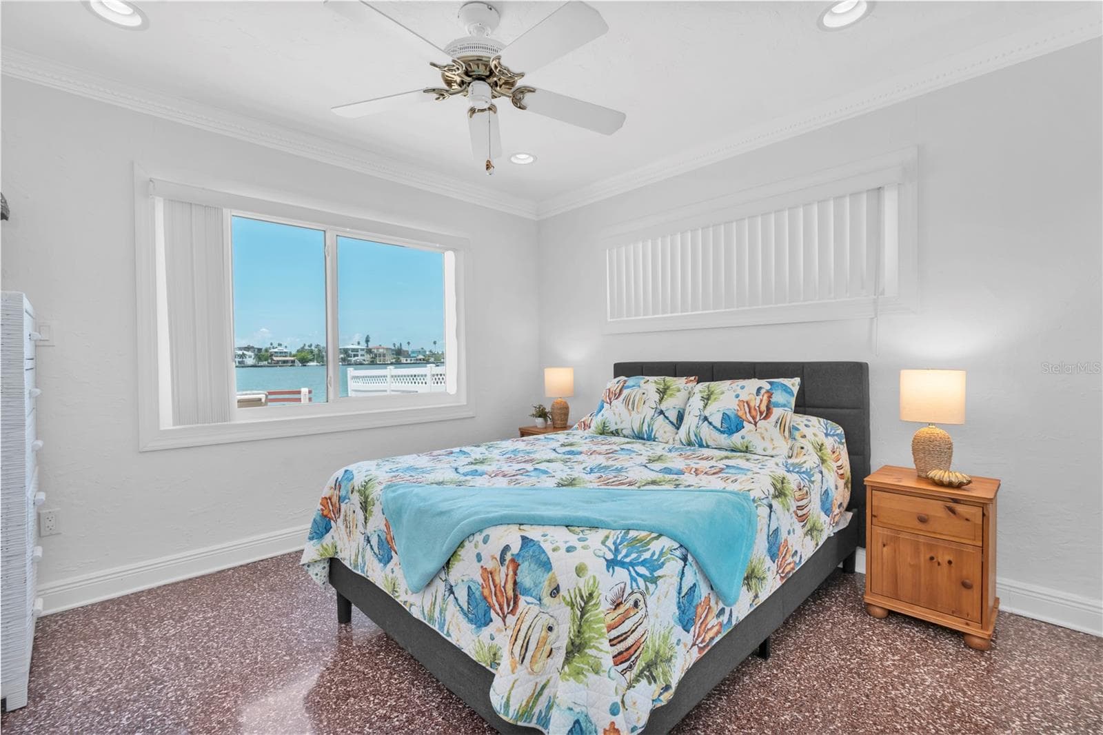 Single Family Residence at 16102 4TH ST E, REDINGTON BEACH, photo 11 of 51