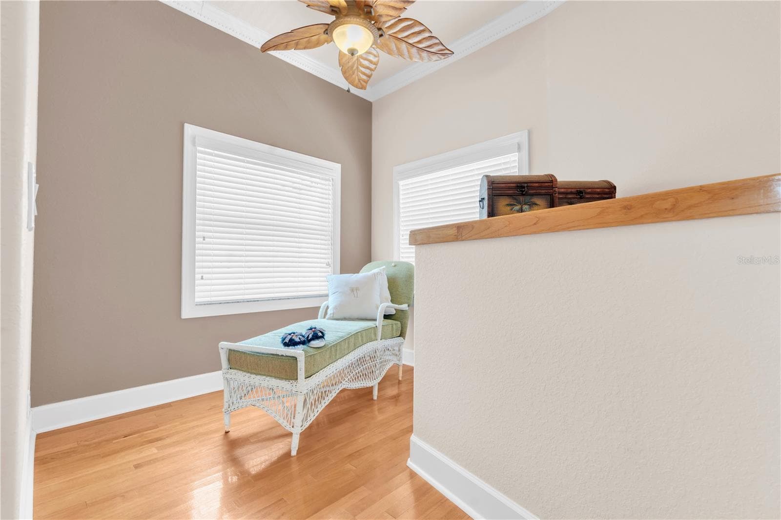 Elevated reading nook - 16102 4TH ST E, REDINGTON BEACH