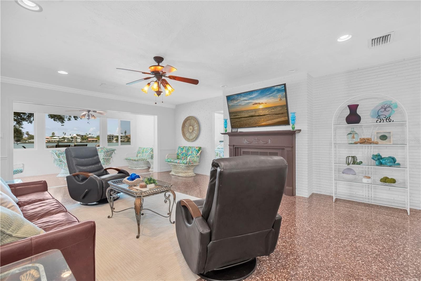 Single Family Residence at 16102 4TH ST E, REDINGTON BEACH, photo 31 of 51