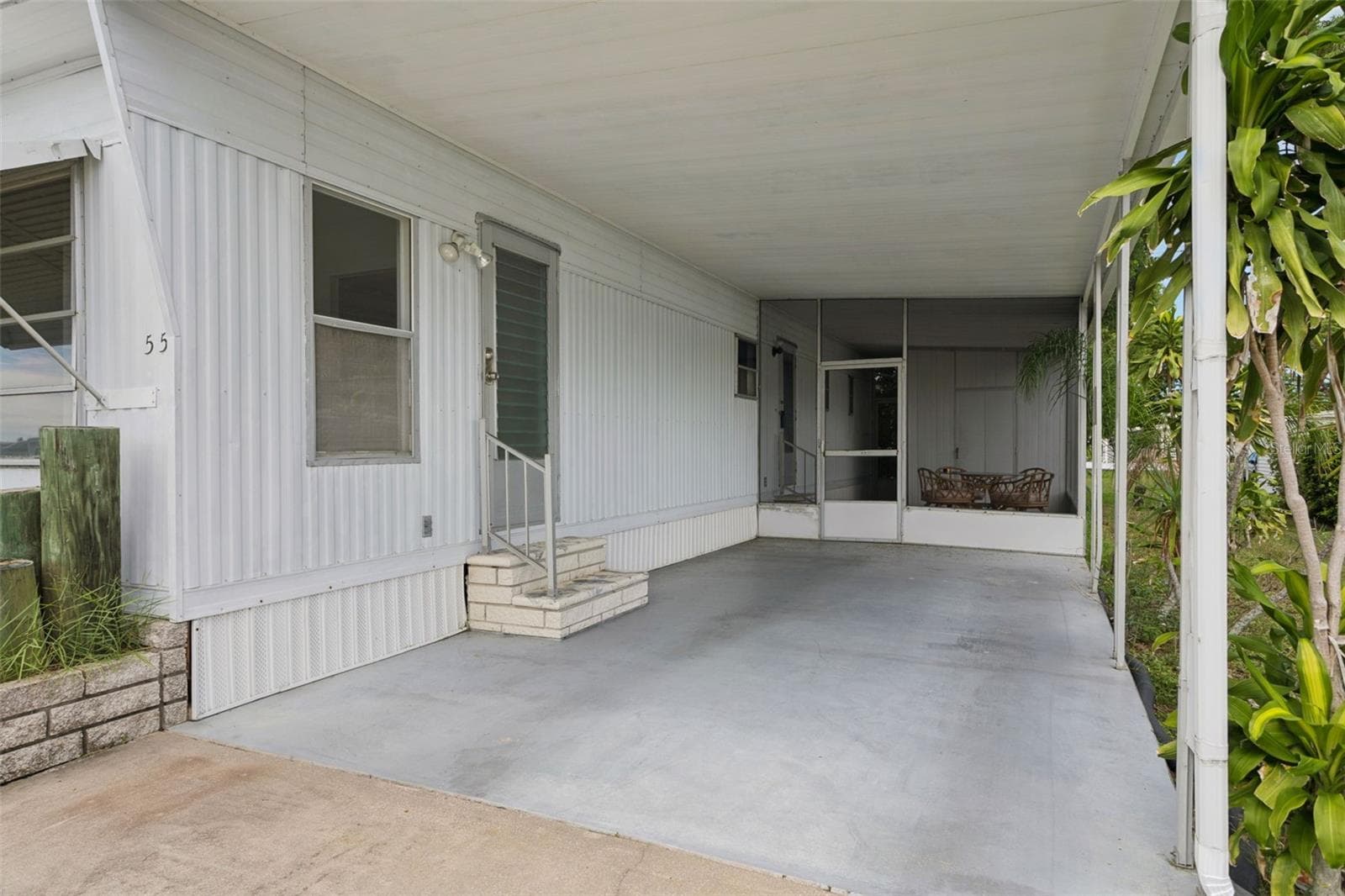 Mobile Home at 55 LEXINGTON CT #12, PALM HARBOR, photo 2 of 54
