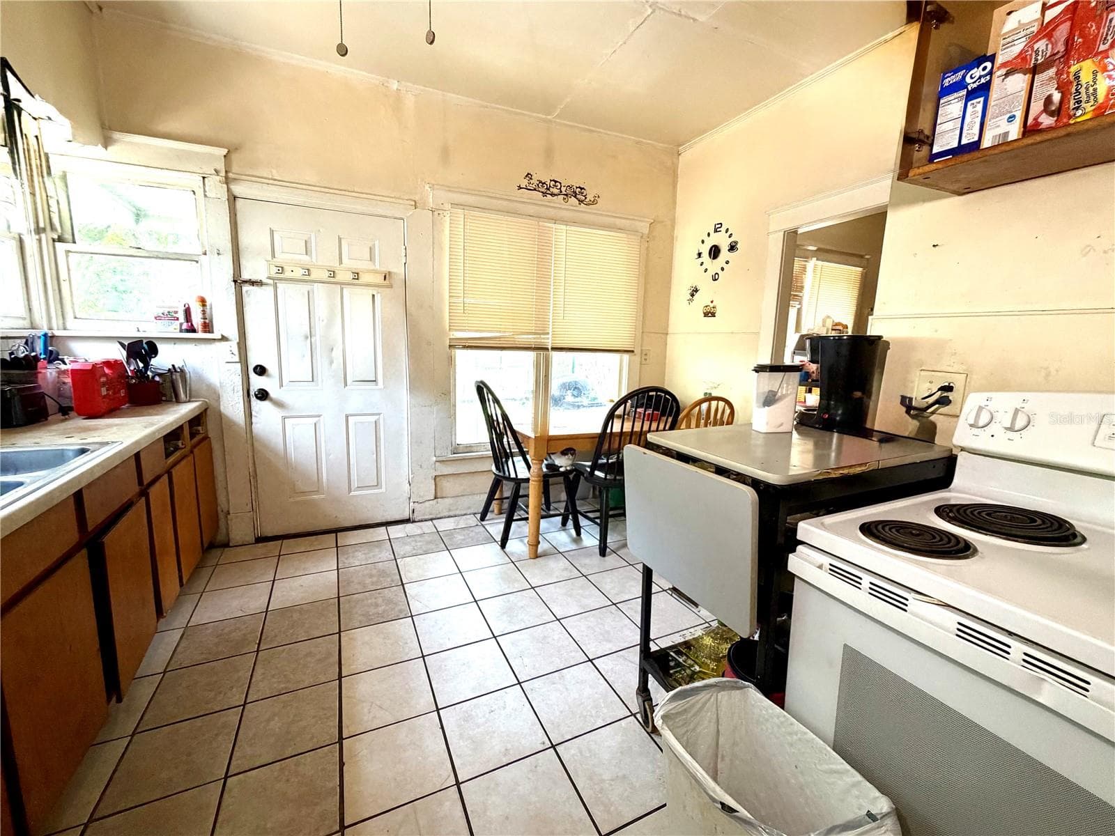 Single Family Residence at 209 AVENUE C NE, WINTER HAVEN, photo 10 of 17