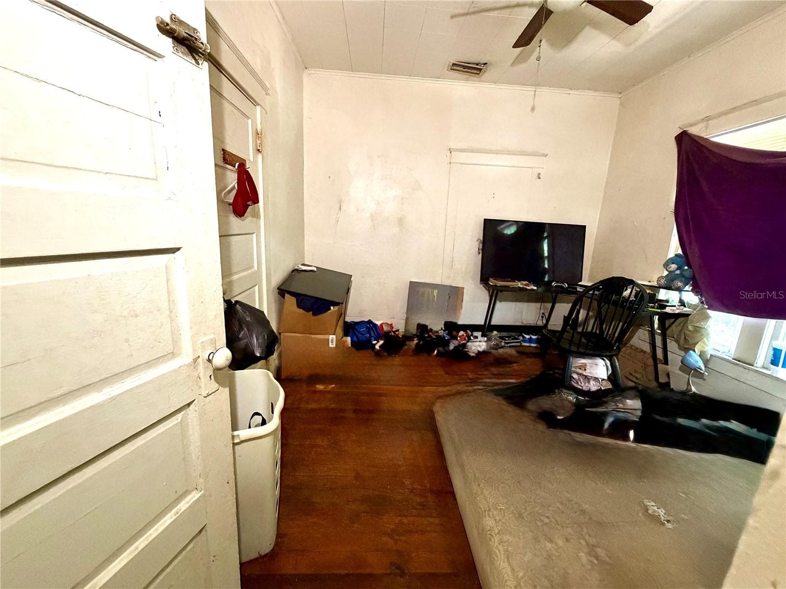 Single Family Residence at 209 AVENUE C NE, WINTER HAVEN, photo 12 of 17