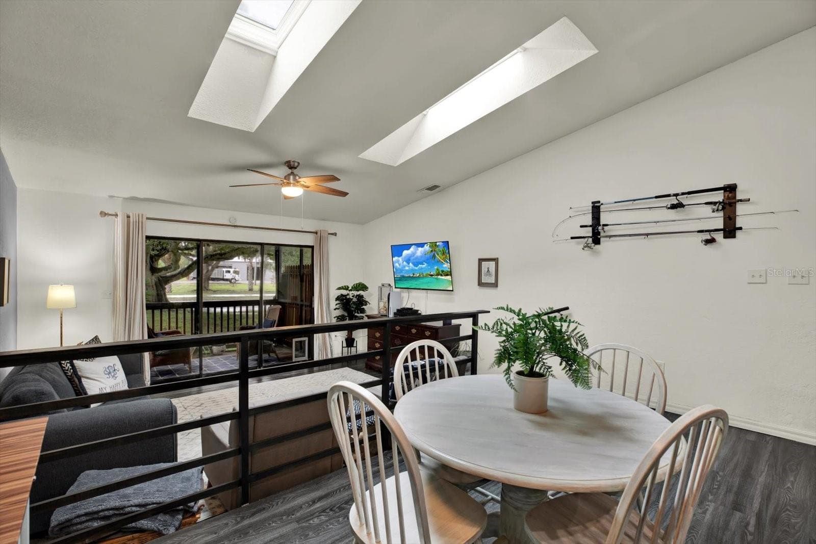Dining Space/ Coffee/ Cafe Bar Area - 6311 93RD TER N #4403, PINELLAS PARK
