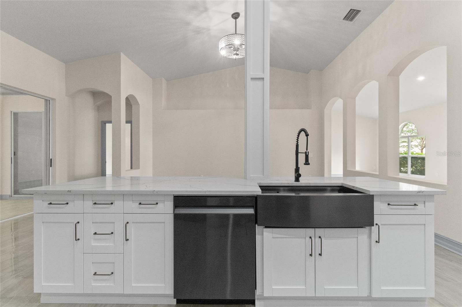 Single Family Residence at 10217 TIMBERLAND POINT DR, TAMPA, photo 11 of 44