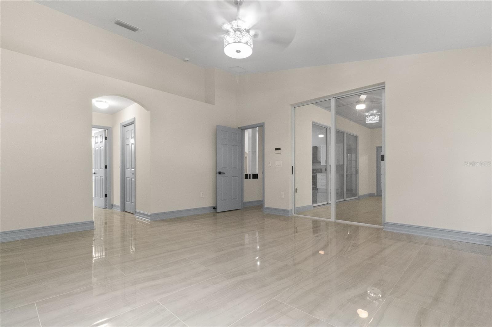 Single Family Residence at 10217 TIMBERLAND POINT DR, TAMPA, photo 18 of 44