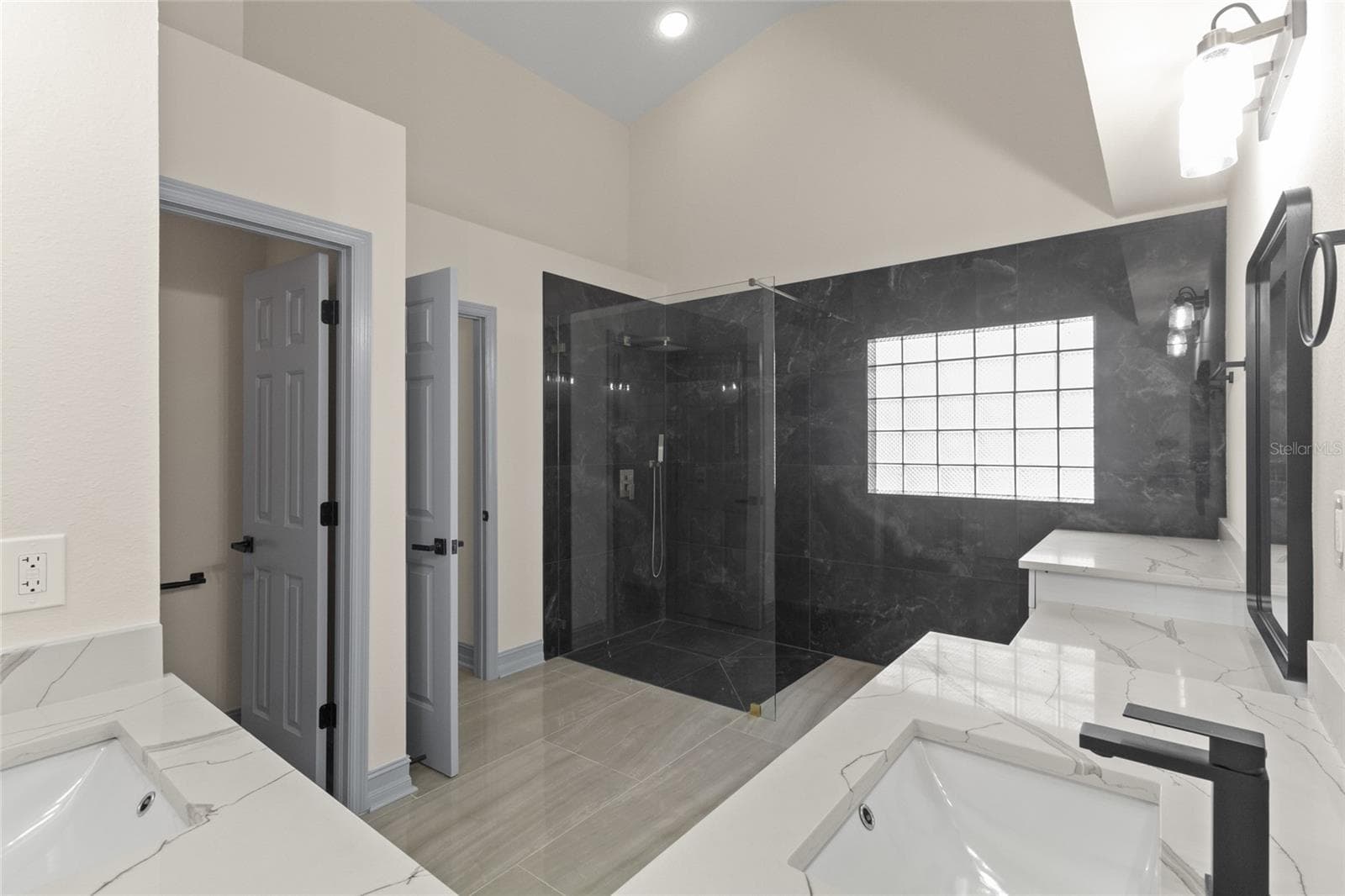 Single Family Residence at 10217 TIMBERLAND POINT DR, TAMPA, photo 21 of 44