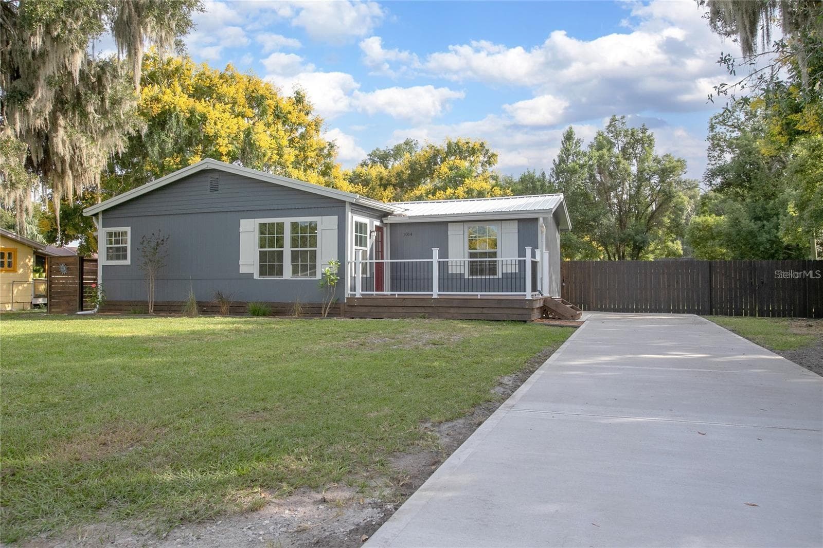 Single Family Residence at 1014 TALTON AVE, DELAND, photo 2 of 23