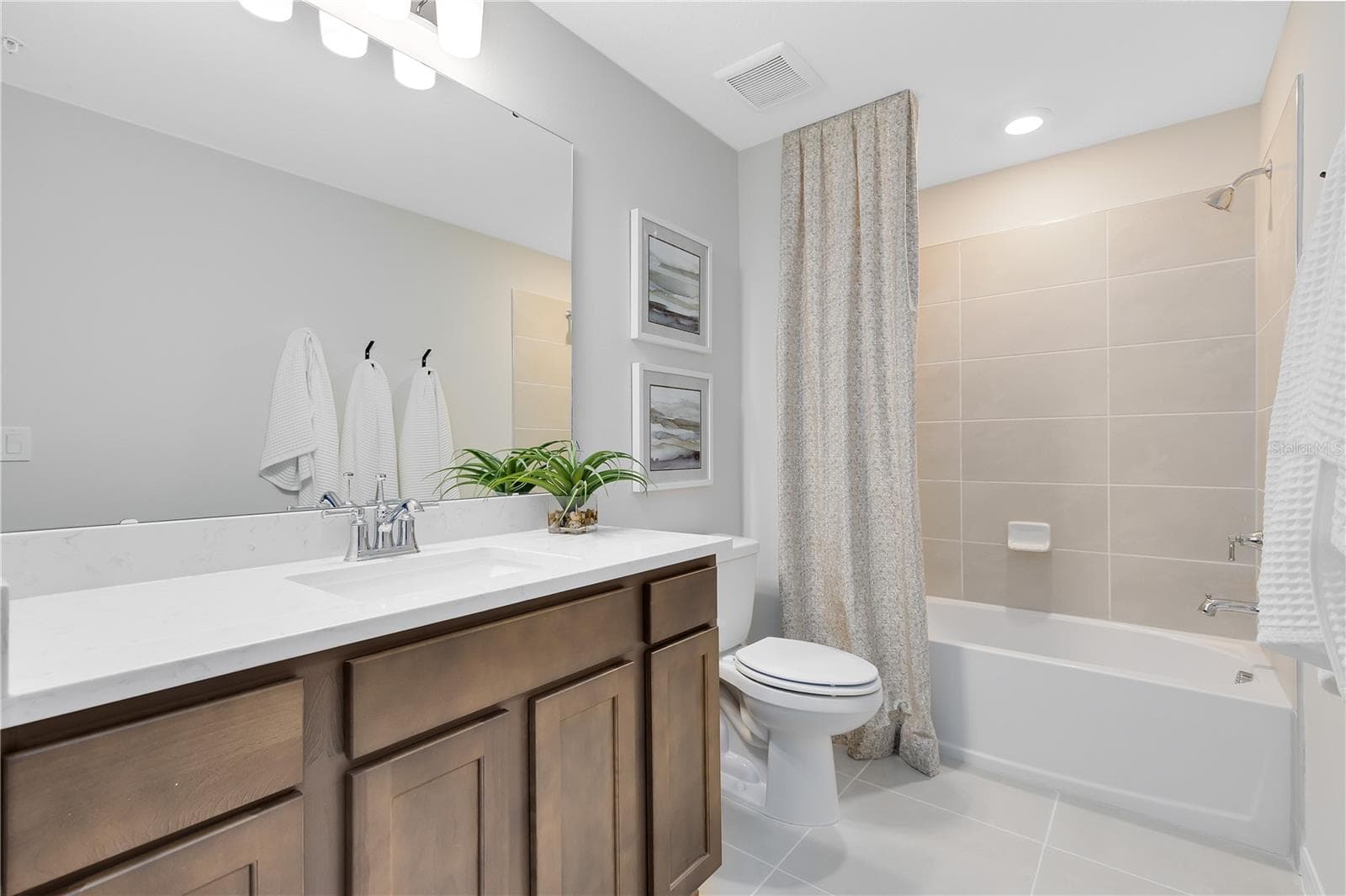 Model Home Design Only. Pictures and furnishings are for illustrative purposes only. Elevations, colors and options may vary. Furniture is for model home staging only. - 5114 MORNING DEW LANE, WEST MELBOURNE