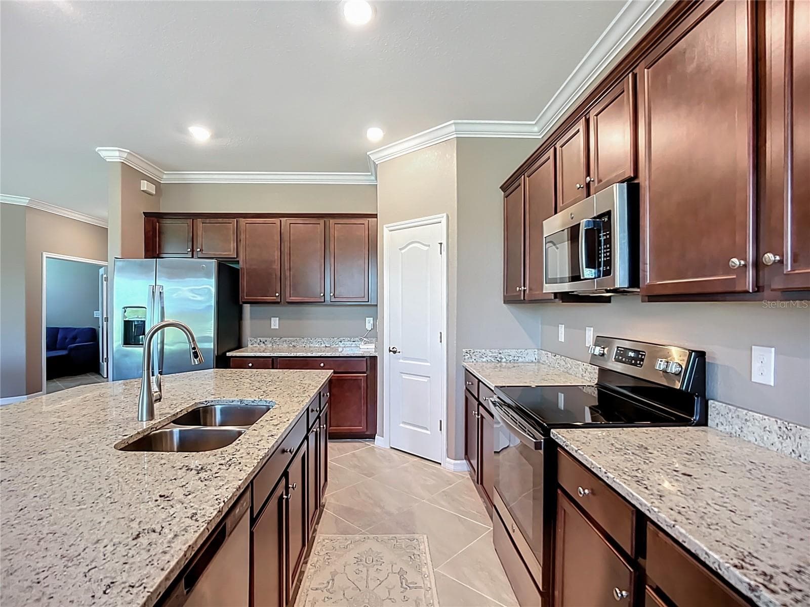 Single Family Residence at 24137 SPARTINA DR, VENICE, photo 8 of 28