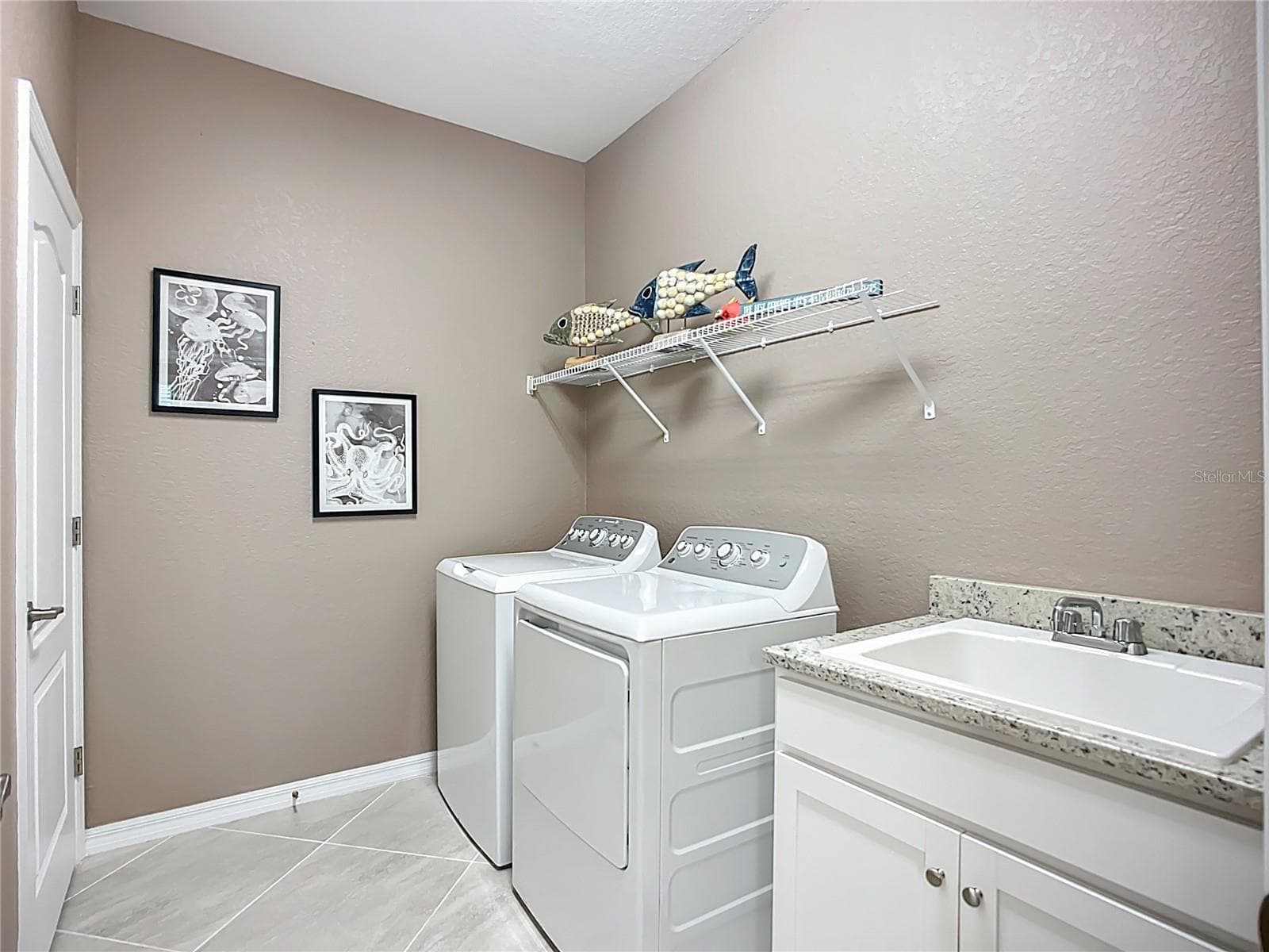 Single Family Residence at 24137 SPARTINA DR, VENICE, photo 18 of 28