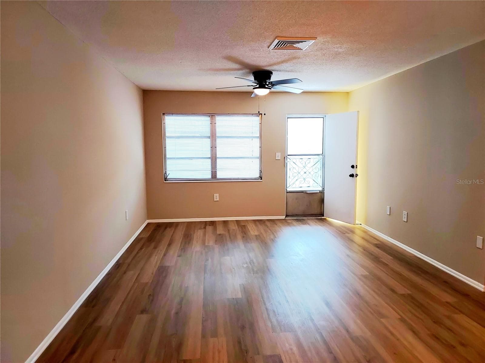 Condominium at 6064 ARLENE WAY #6064, BRADENTON, photo 12 of 20