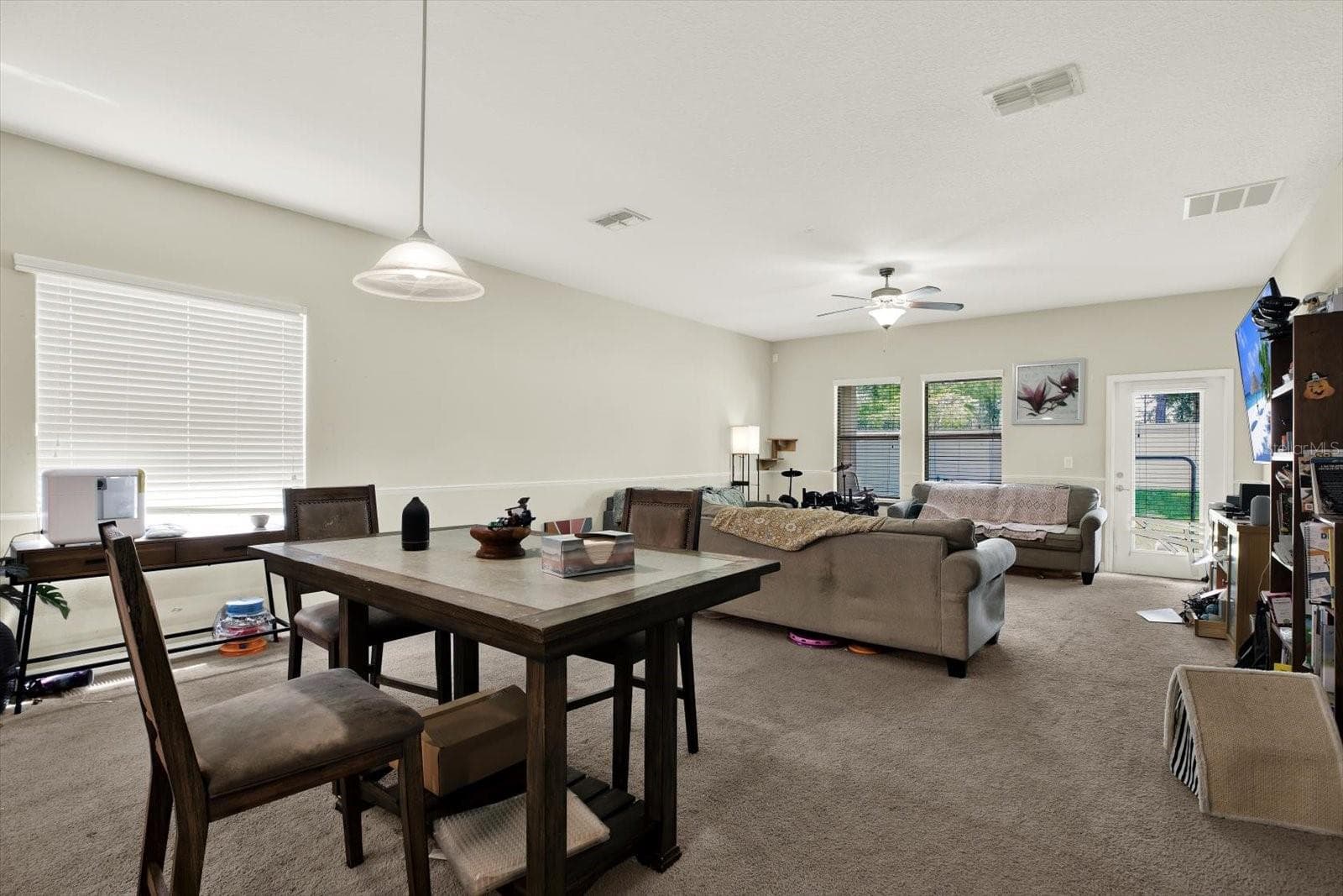 Single Family Residence at 10207 COUNT FLEET DR, RUSKIN, photo 9 of 35