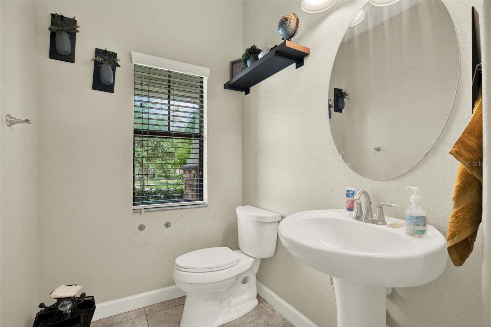 Single Family Residence at 10207 COUNT FLEET DR, RUSKIN, photo 11 of 35