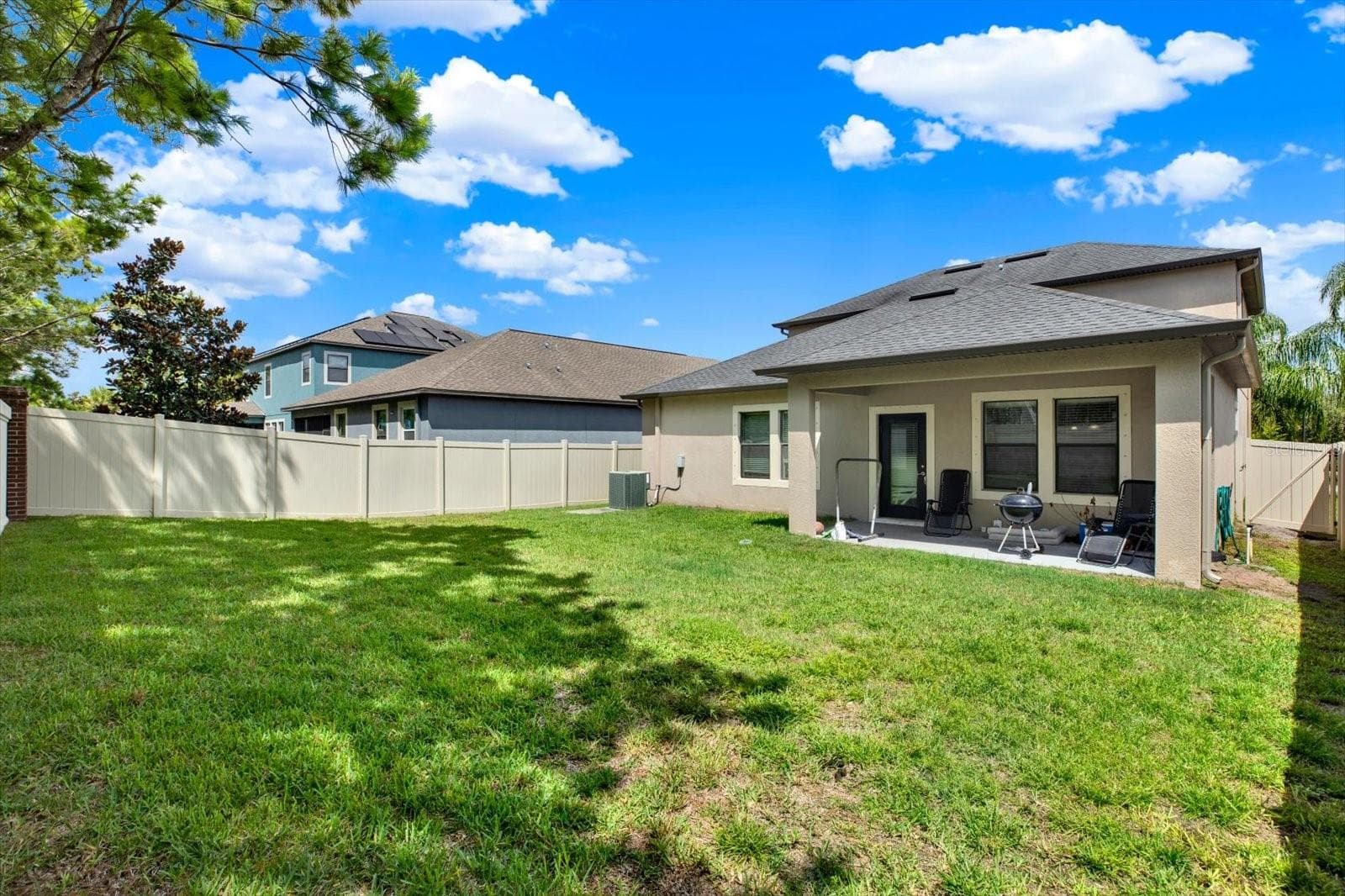 Single Family Residence at 10207 COUNT FLEET DR, RUSKIN, photo 21 of 35