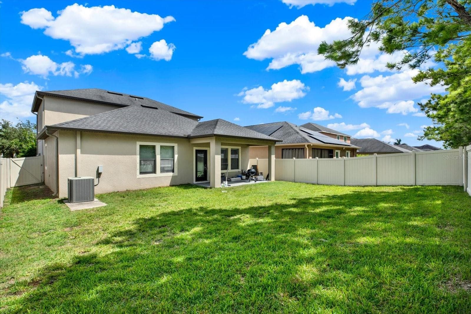 Single Family Residence at 10207 COUNT FLEET DR, RUSKIN, photo 22 of 35