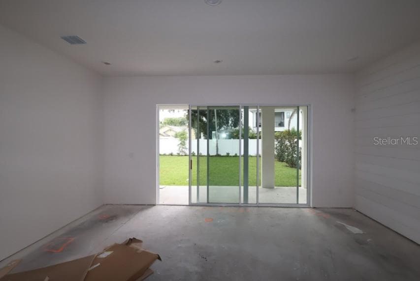 Family Room **Under Construction - 1002 W CHARTER ST, TAMPA