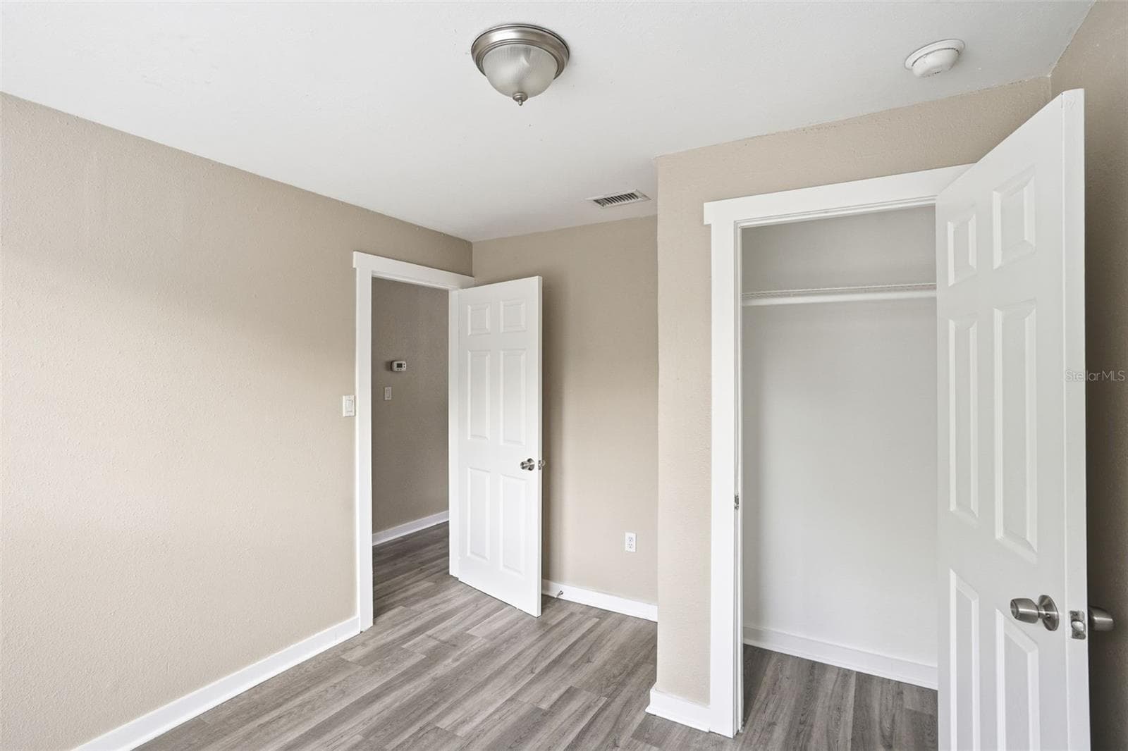 Single Family Residence at 1514 CREST AVE, LEESBURG, photo 13 of 24